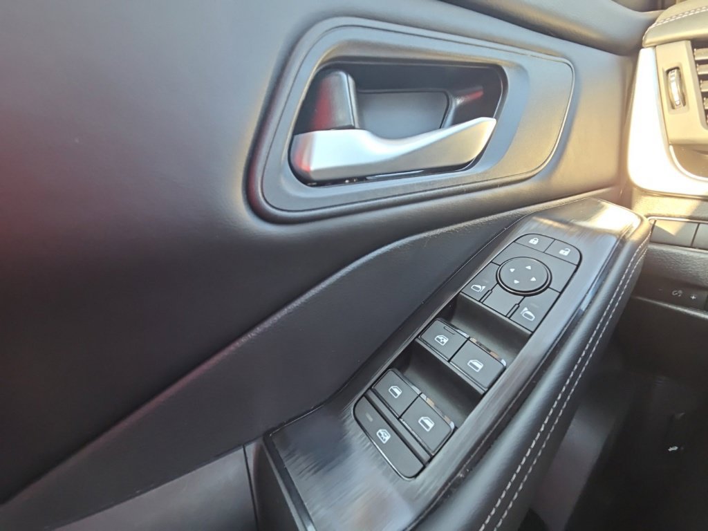 Used 2025 Nissan Rogue SV FWD image 31