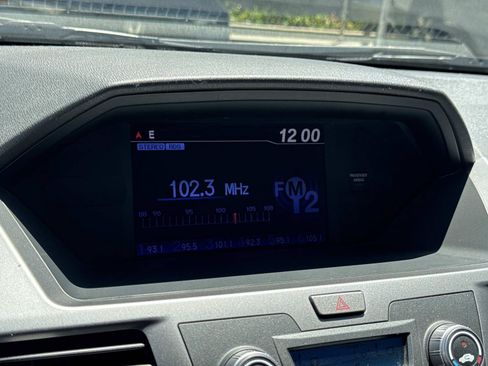 Used 2012 Honda Odyssey EX image 6