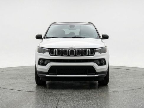Used 2025 Jeep Compass Limited AWD/4WD image 1