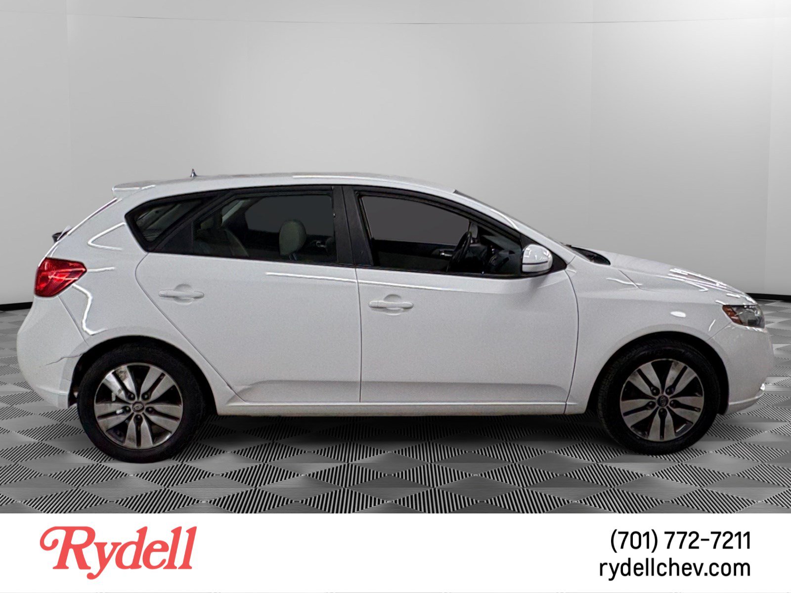 Used 2013 Kia Forte EX FWD image 6
