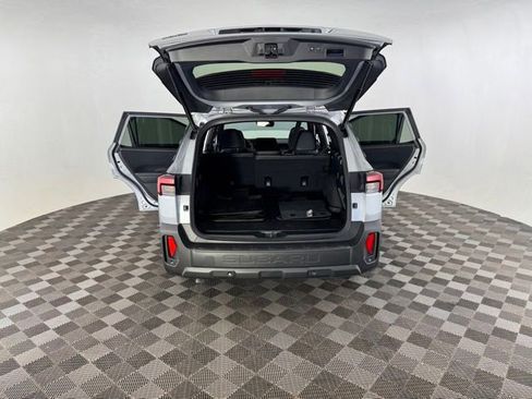 Used 2026 Subaru Outback Premium AWD/4WD image 15