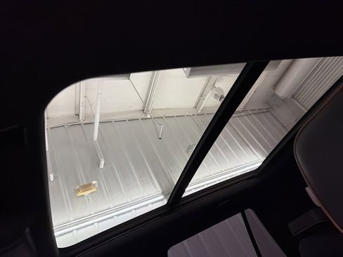 Used 2023 GMC Yukon AT4 w/ Technology Package image 17