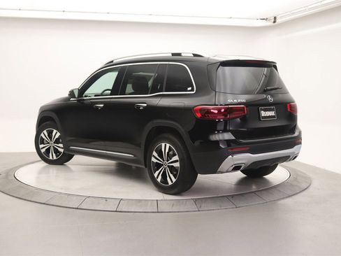 New 2026 Mercedes-Benz GLB 250 image 2