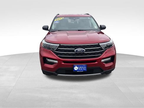 Used 2023 Ford Explorer XLT w/ Equipment Group 202A AWD/4WD image 10