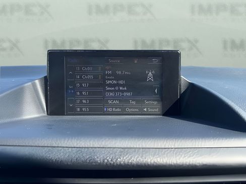 Used 2015 Lexus CT 200h w/ Navigation Package FWD image 18