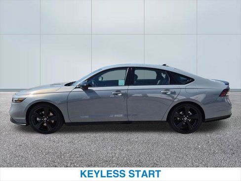 Used 2025 Honda Accord Sport image 10