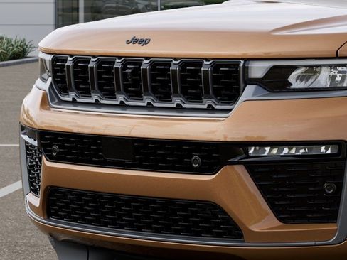 New 2026 Jeep Grand Cherokee Summit AWD/4WD image 11