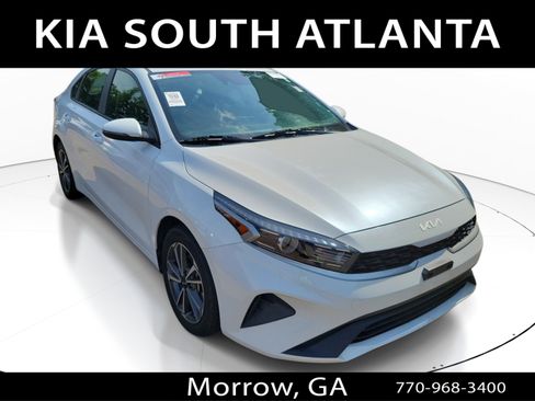 Used 2022 Kia Forte LXS w/ LXS Technology Package FWD image 1