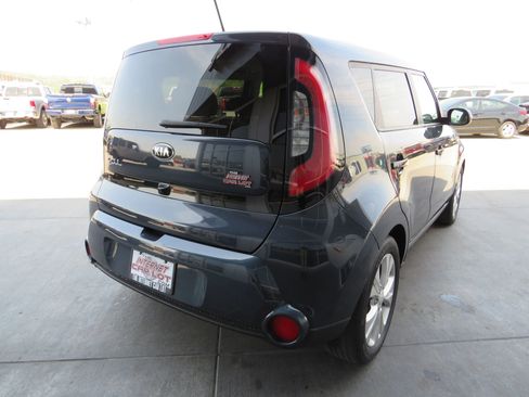 Used 2016 Kia Soul ! w/ Premium Package image 7