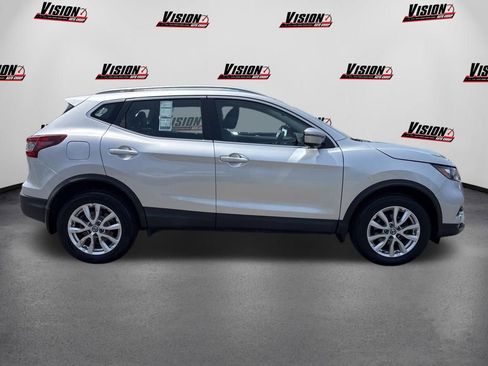 Used 2020 Nissan Rogue Sport SV w/ Technology Package AWD/4WD image 4