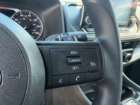 Used 2024 Nissan Rogue S AWD/4WD image 30