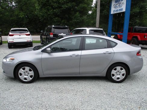 Used 2015 Dodge Dart SE w/ Convenience Group FWD image 2
