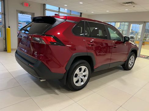 Used 2024 Toyota RAV4 LE AWD/4WD image 5