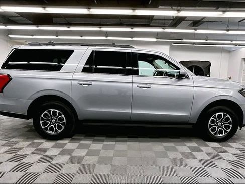 Used 2024 Ford Expedition Max XLT image 15