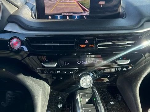 Used 2024 Acura MDX FWD image 8