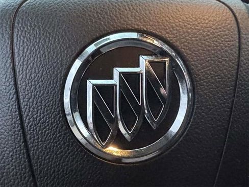 Used 2022 Buick Encore Preferred w/ Safety Package image 31