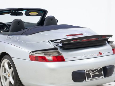 Used 2003 Porsche 911 Carrera 4 image 12