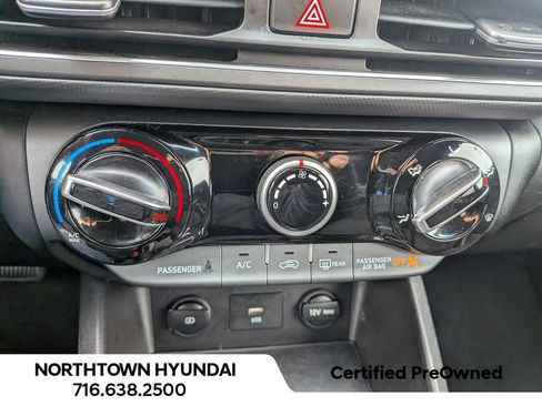 Used 2023 Hyundai Kona SEL image 18