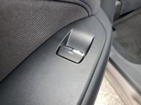 Used 2025 Subaru Forester Premium w/ Protection Package (1PH) image 19