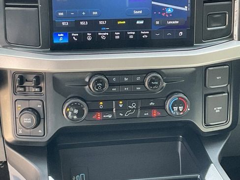 Used 2023 Ford F250 XLT w/ XLT Premium Package AWD/4WD image 26