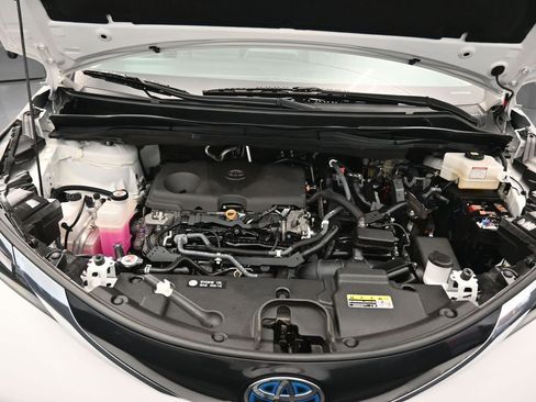 Used 2021 Toyota Sienna LE image 56