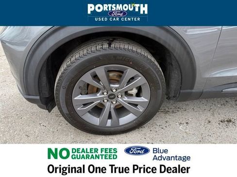 Used 2022 Ford Explorer XLT w/ Equipment Group 202A image 32