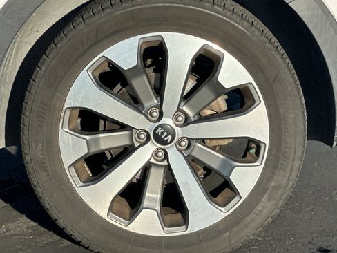 Used 2021 Kia Telluride EX w/ EX Premium Package image 46