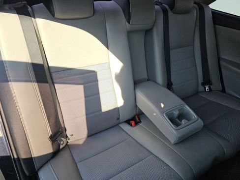 Used 2016 Toyota Camry SE FWD image 26