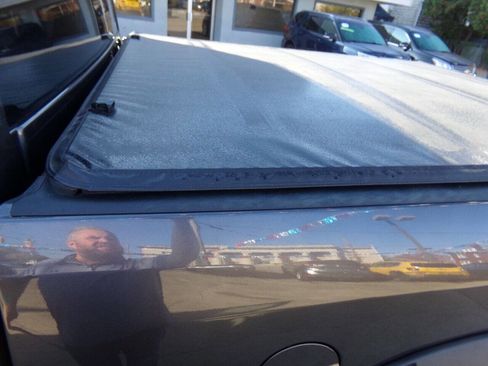 Used 2018 RAM 2500 Tradesman w/ Chrome Appearance Group image 18