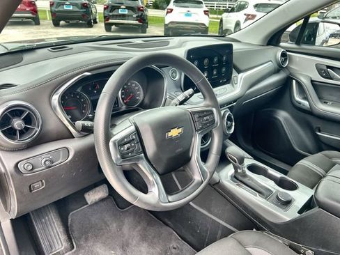 Certified 2025 Chevrolet Blazer LT AWD/4WD image 11