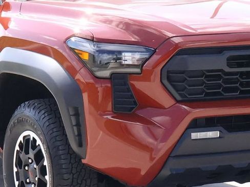 Used 2025 Toyota Tacoma TRD Off-Road AWD/4WD image 7
