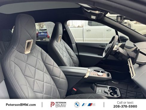 Used 2023 BMW iX xDrive50 w/ Premium Package image 20