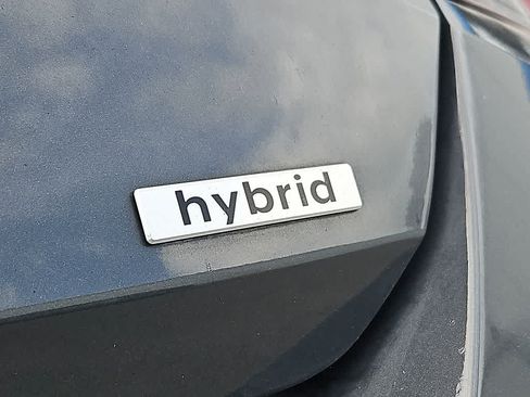 Used 2024 Hyundai Elantra Limited FWD image 33