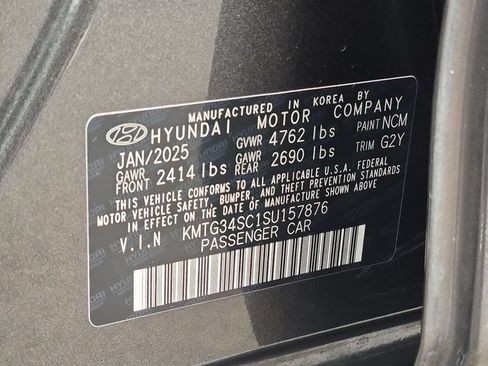 Used 2025 Genesis G70 2.5T RWD image 36