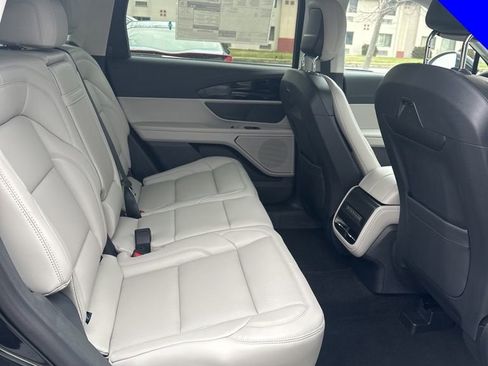 New 2026 Lincoln Nautilus Premier image 12