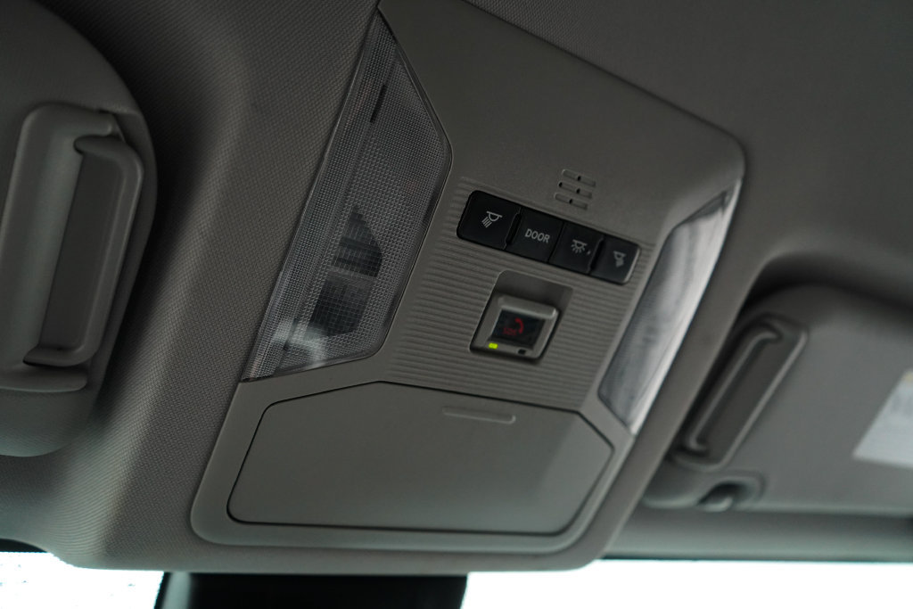 Used 2021 Toyota RAV4 XLE FWD image 11