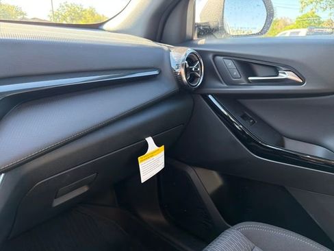 New 2026 Chevrolet Equinox LT w/ Safety and Technology Package FWD image 33