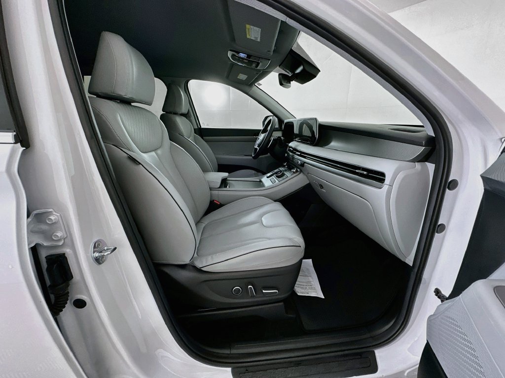 Used 2025 Hyundai Palisade SEL FWD image 28