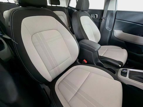 Certified 2024 Hyundai Venue SEL image 26