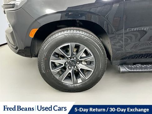 Certified 2024 Chevrolet Suburban Z71 w/ Luxury Package image 36