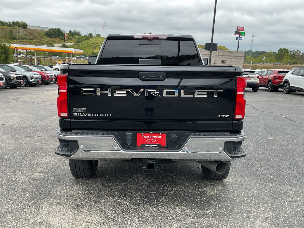 Used 2024 Chevrolet Silverado 2500 LTZ w/ LTZ Convenience Package AWD/4WD image 7