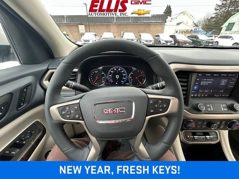 Used 2023 GMC Acadia Denali w/ Denali Ultimate Package image 13