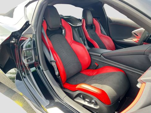 Used 2022 Chevrolet Corvette Stingray Preferred Cpe w/ Z51 Performance Package RWD image 26