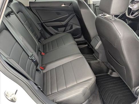 Used 2023 Volkswagen Jetta SE w/ Panoramic Sunroof Package FWD image 19