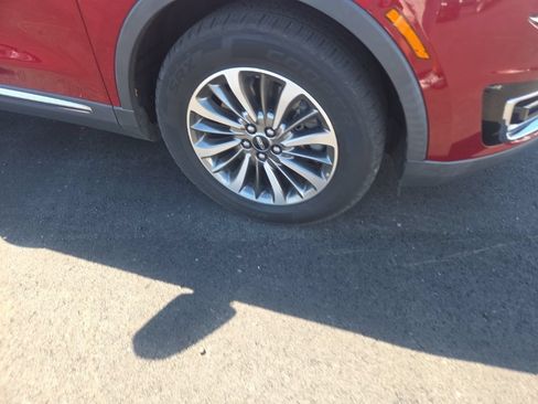 Used 2019 Lincoln Nautilus Select FWD image 22