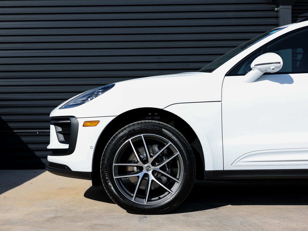 Certified 2026 Porsche Macan AWD/4WD image 11