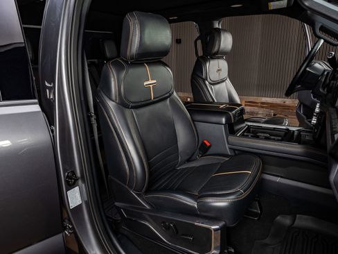 Used 2023 Ford F250 Platinum image 31