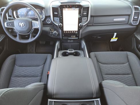 New 2026 RAM 1500 Big Horn AWD/4WD image 2