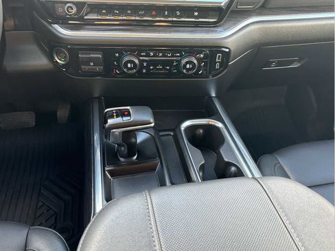 Used 2025 Chevrolet Silverado 1500 LTZ image 21