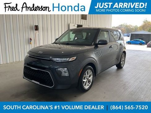 Used 2021 Kia Soul S image 1